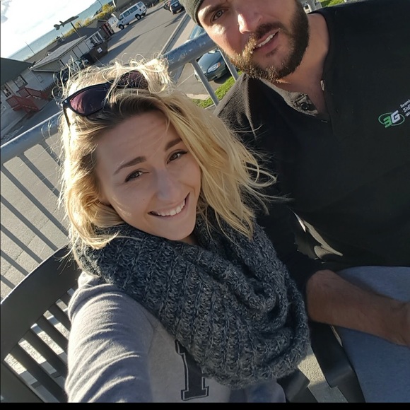 Meet your Posher, Lindsey - Picture 4 of 5